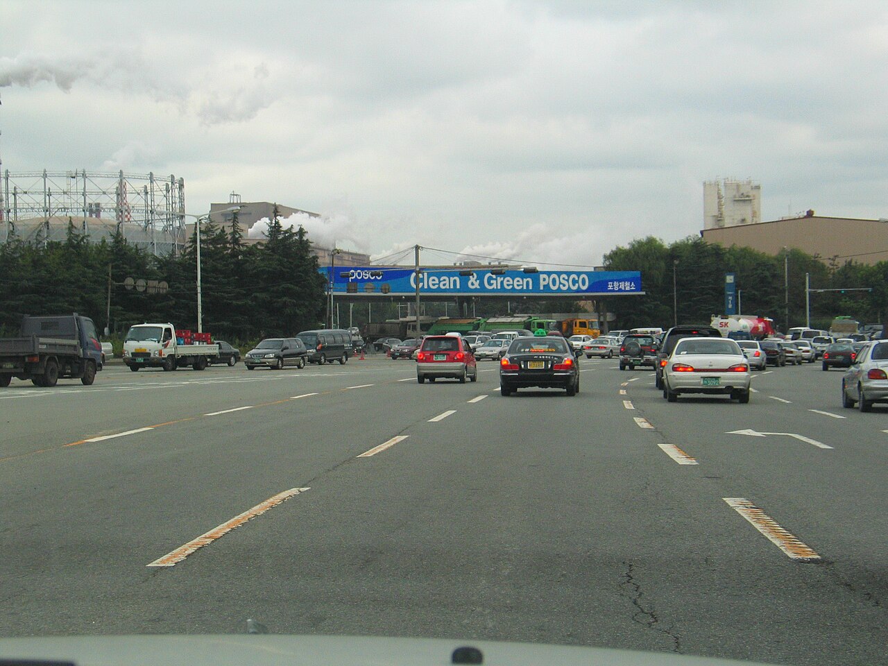 POSCO Holdings stock pressed by the steel cycle, Pohang steelworks gate