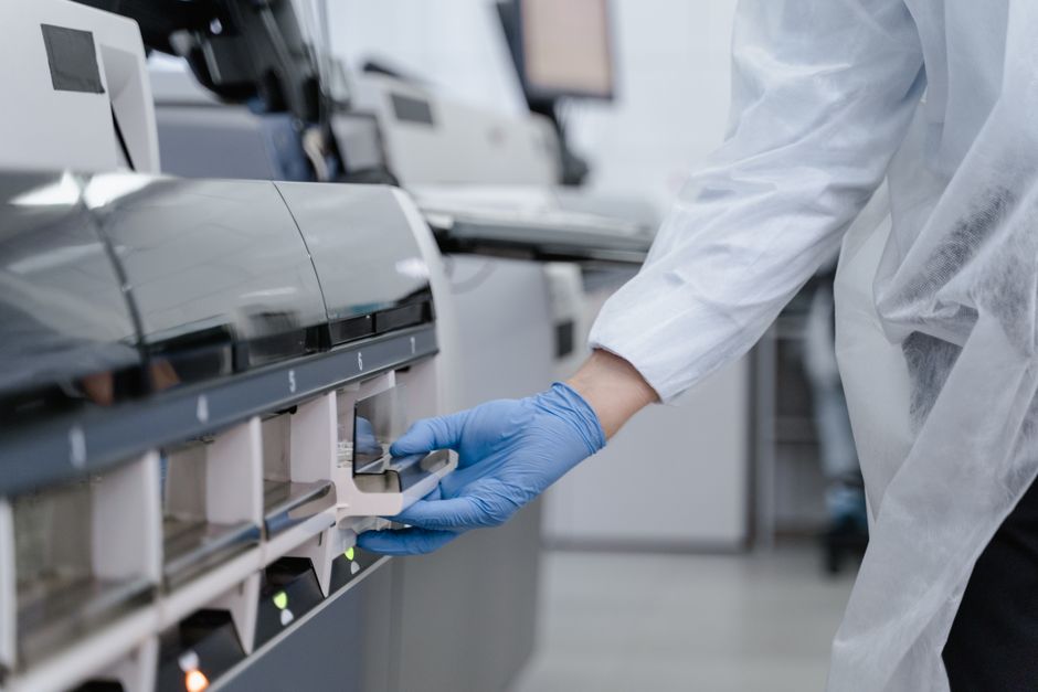Precision metrology instrument in a cleanroom