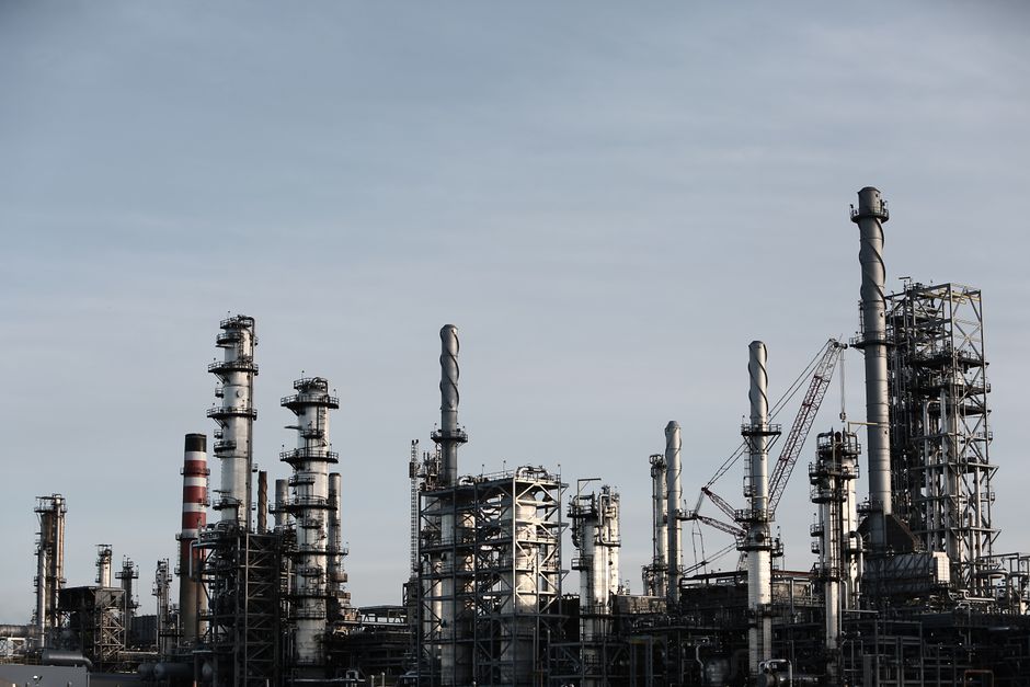Refinery and petrochemical process plant, a stock photo used to illustrate the chemicals division