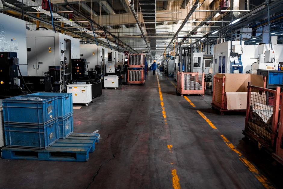HD Construction Equipment stock analysis an excavator assembly floor