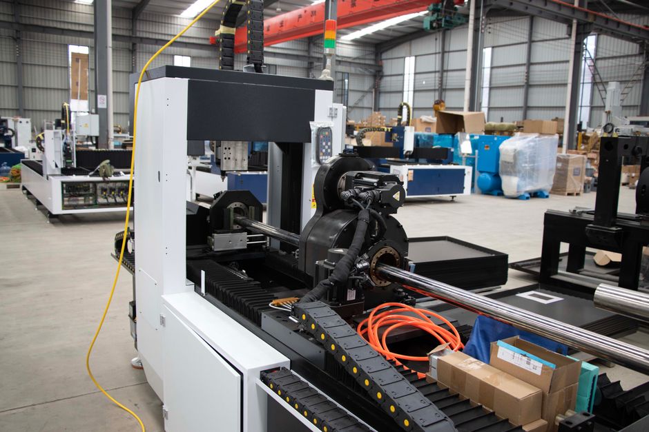 A wide machining shop floor, illustrating the asset base behind Hyundai Wia stock