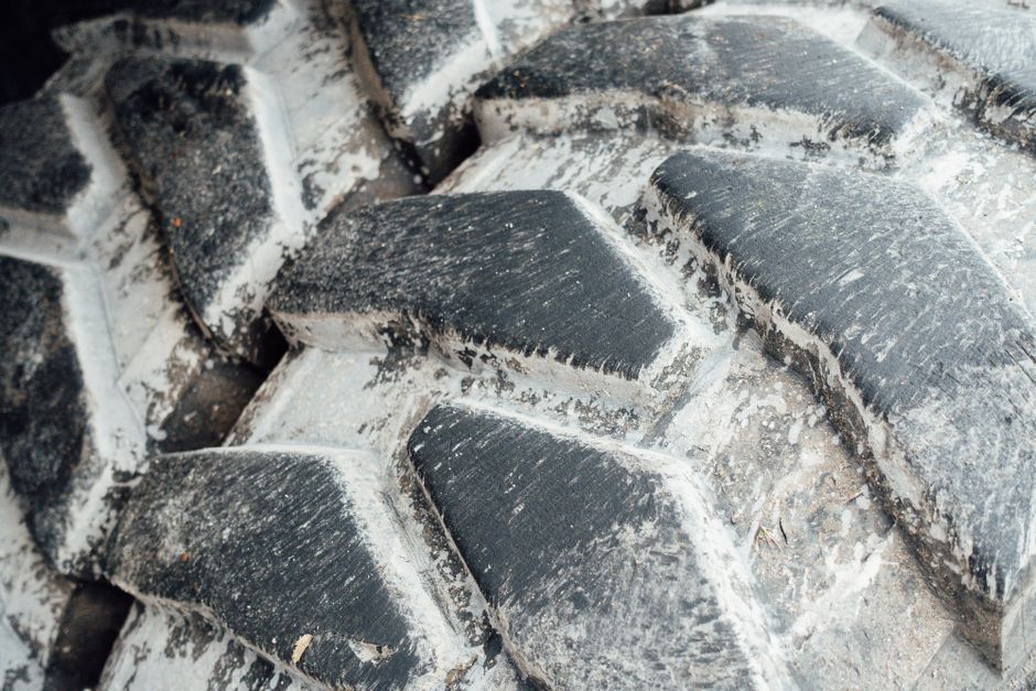 Kumho Tire stock analysis image of tire tread