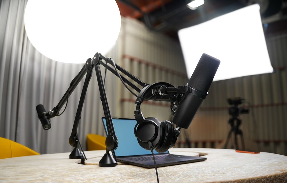 Studio production desk used in an SBS stock write-up
